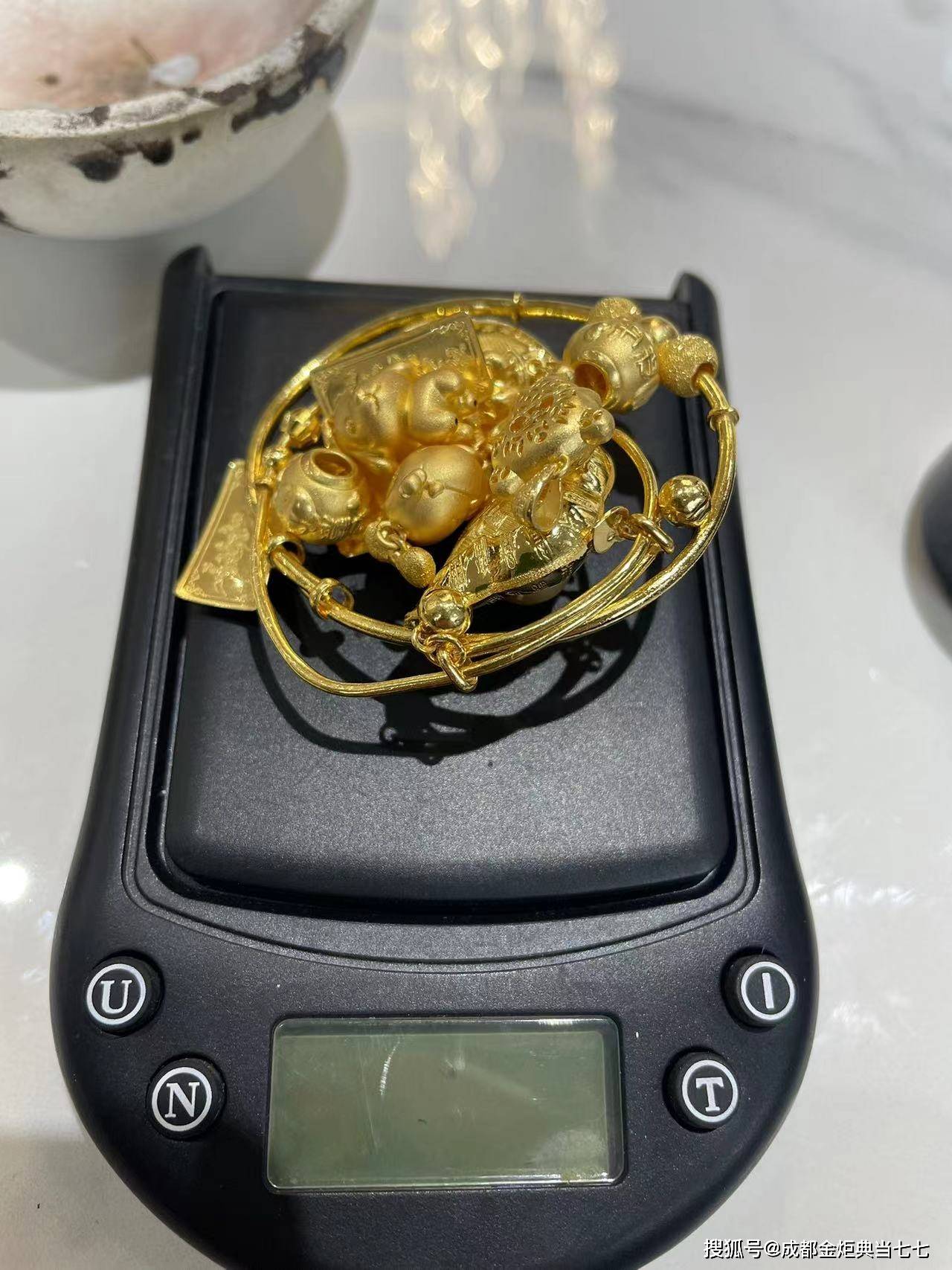 诸暨最新24小时上门回收金价方法分析(最方便真实的诸暨24小时上门回收黄金方法)